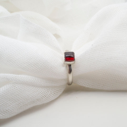 Garnet square cabochon 5mm ring Size K