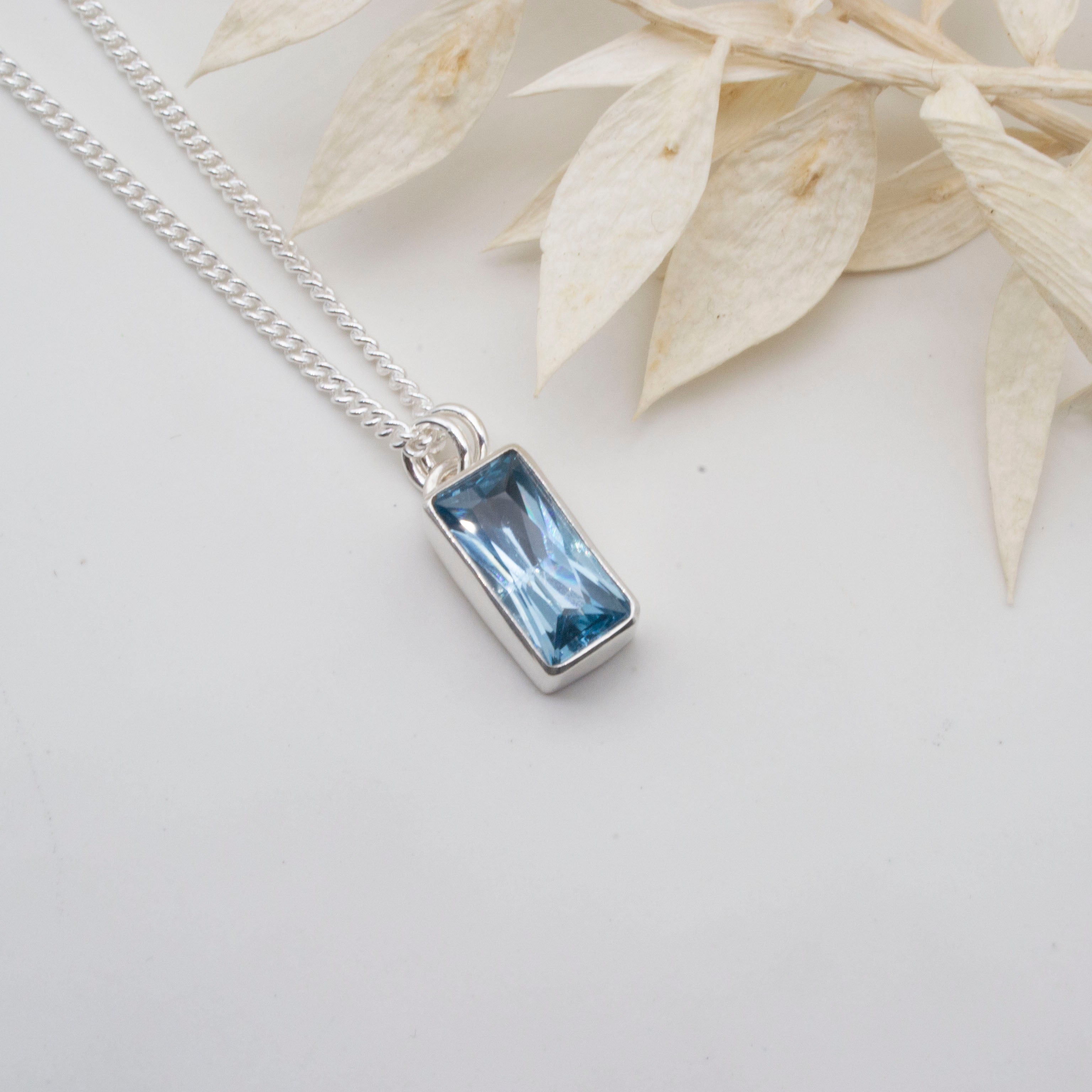 Sky hot sale blue necklace