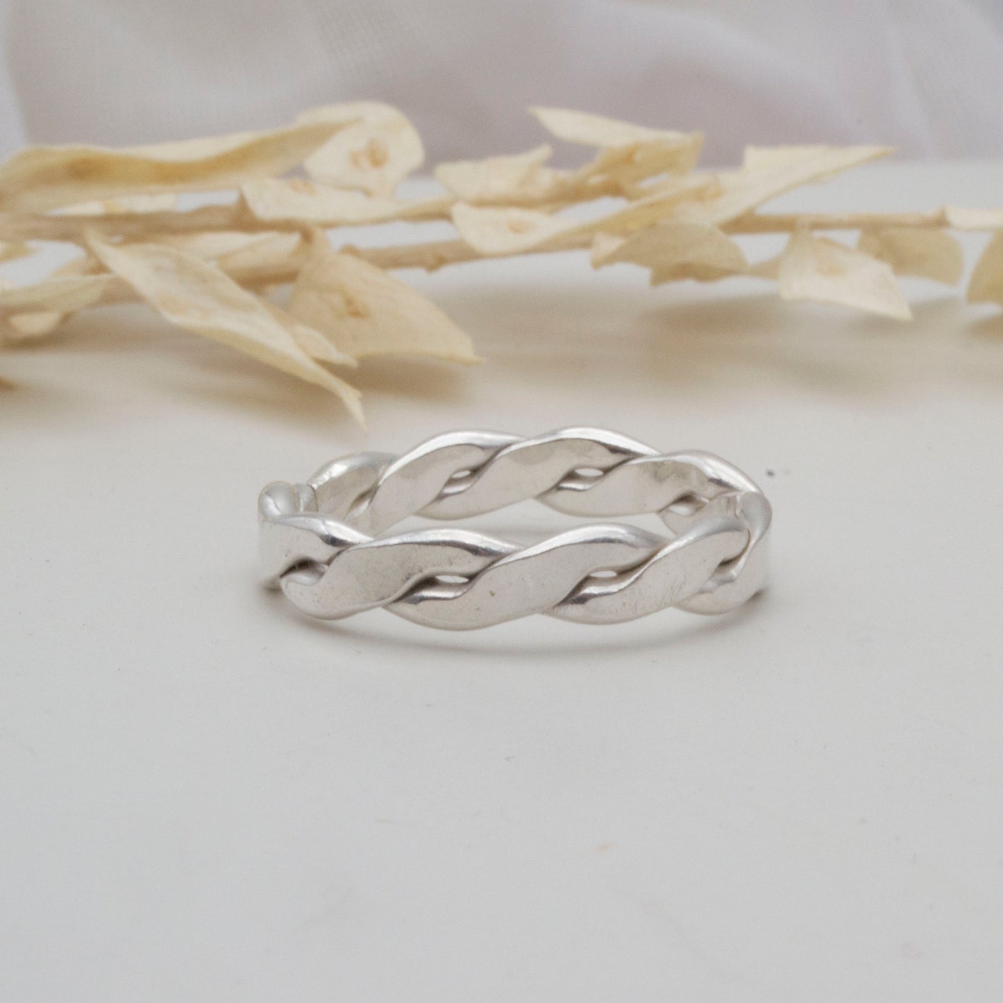 Entwined - rope twist band