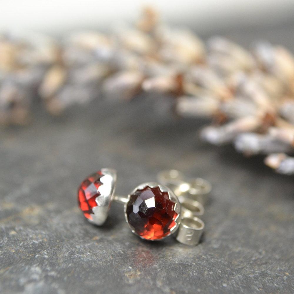 Sterling silver garnet deals stud earrings